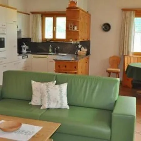 Appartement Chesa Sunasain V3 By Interhome