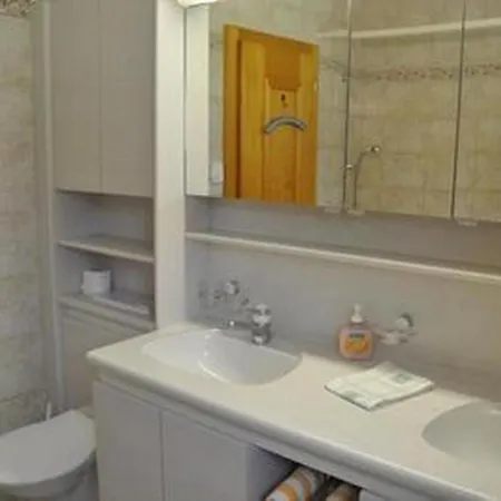 アパート Chesa Sunasain V3 By Interhome